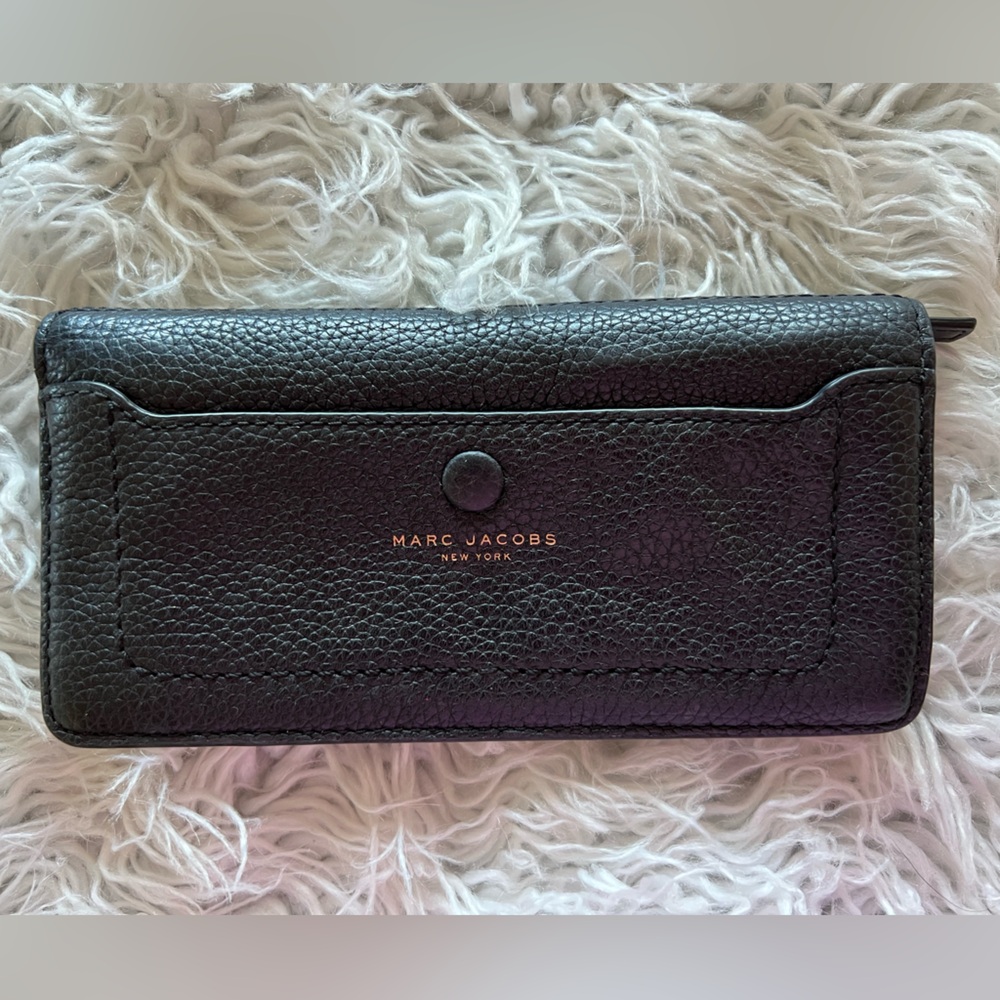 Marc Jacobs | Pebbled Leather Black Wallet